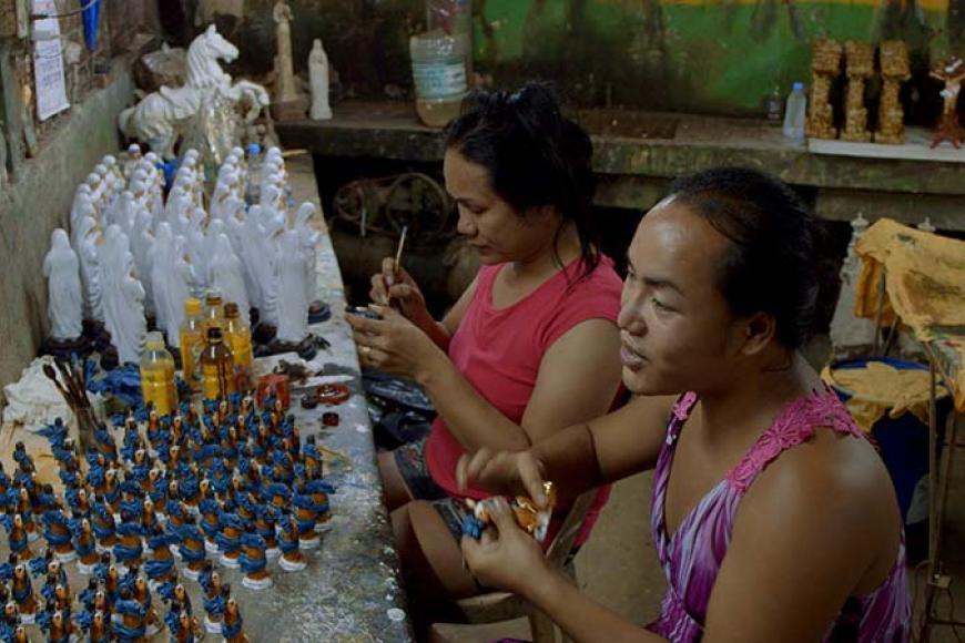 Filmstill Divine Factory
