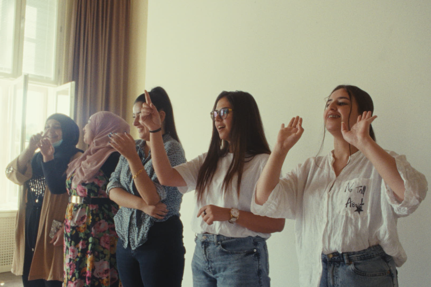 Filmstill Tell Them About Us