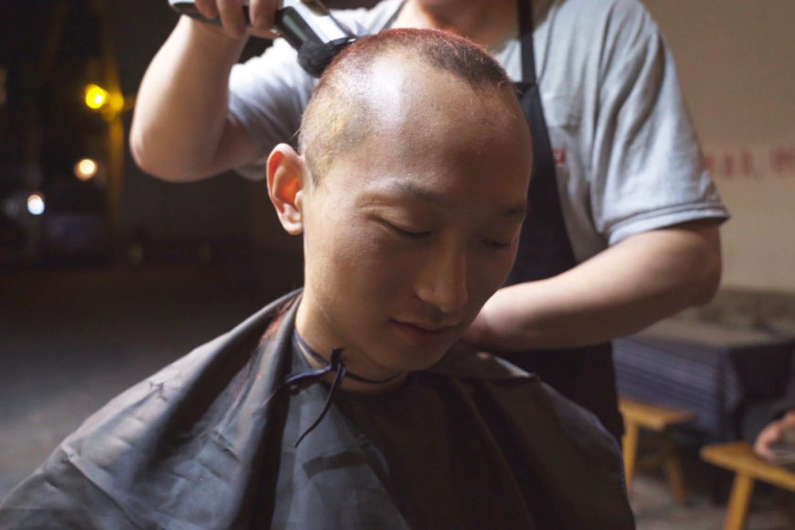 Filmstill To Cross a River