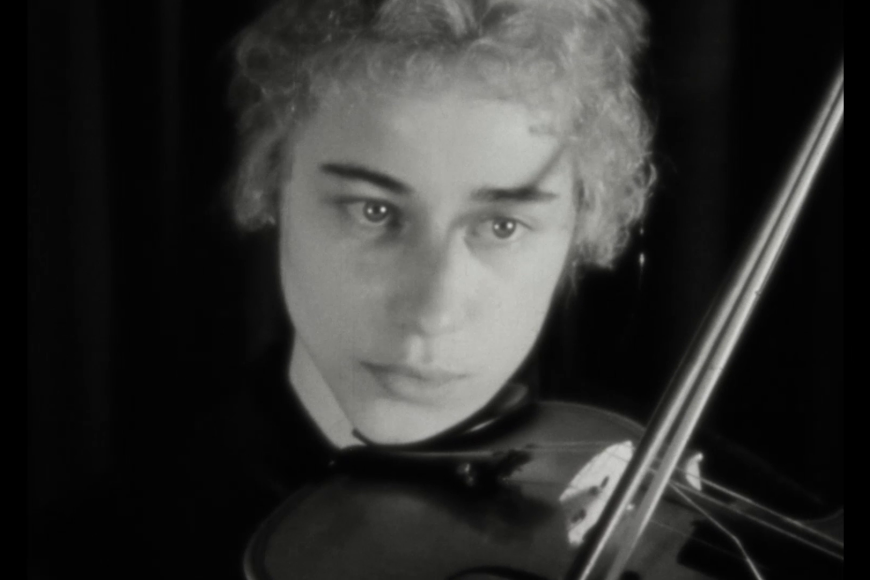 Filmstill The Womb He Crawled from Still Is Going Strong