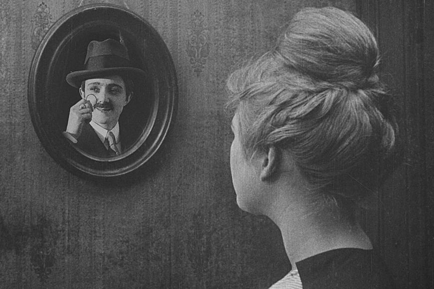 Filmstill Loving in Between