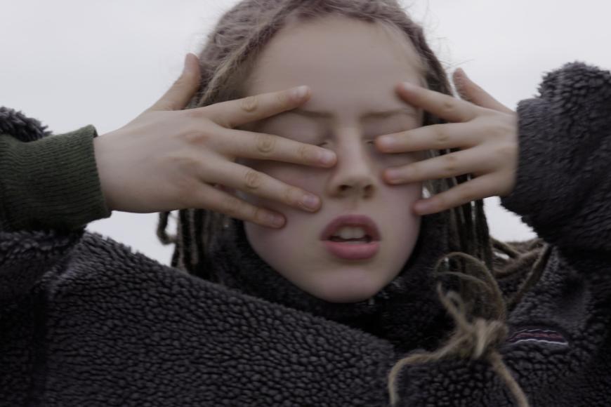 Filmstill Becoming Roosi